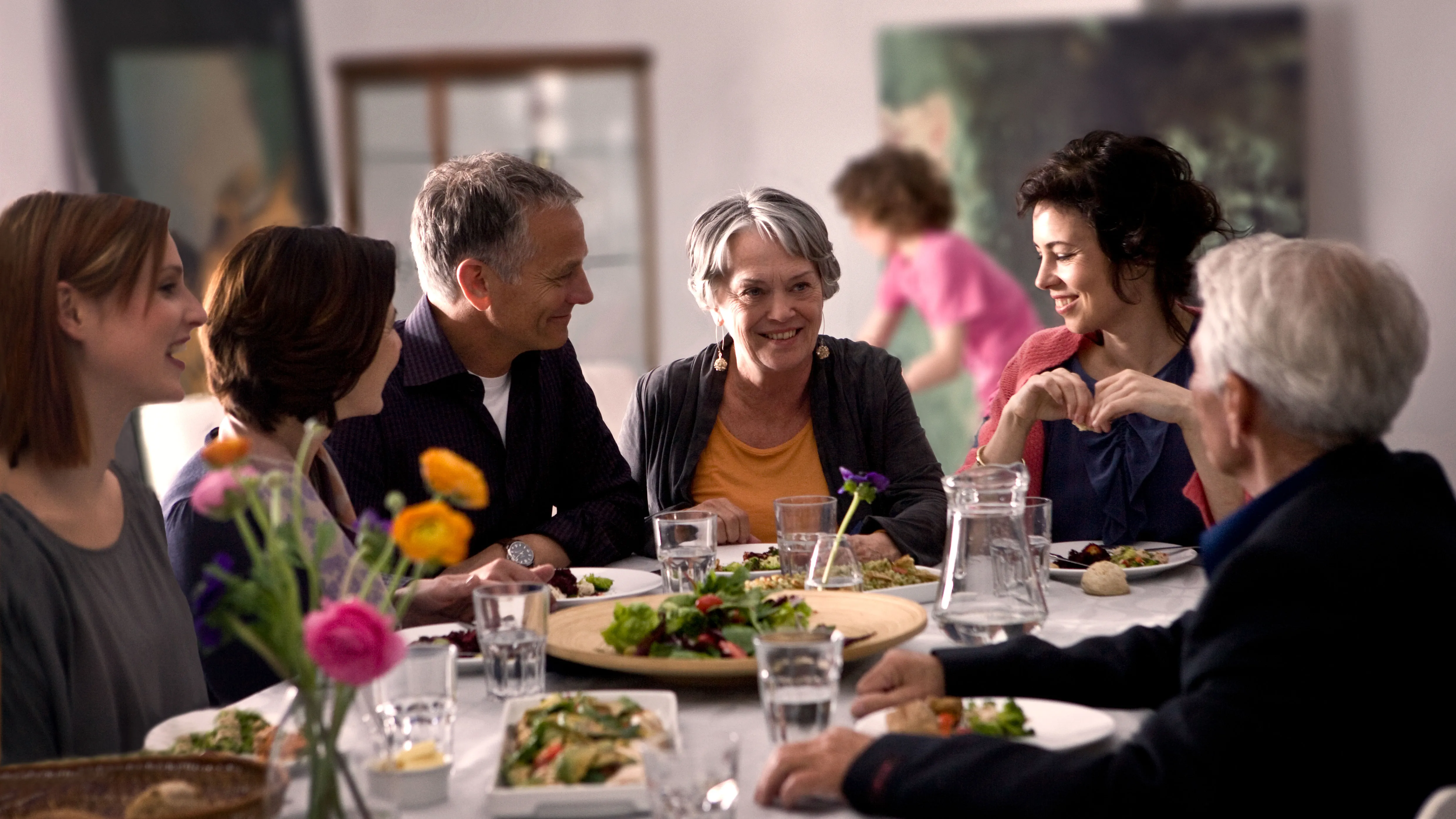 family-dinner-hearing-aids-3-16x9