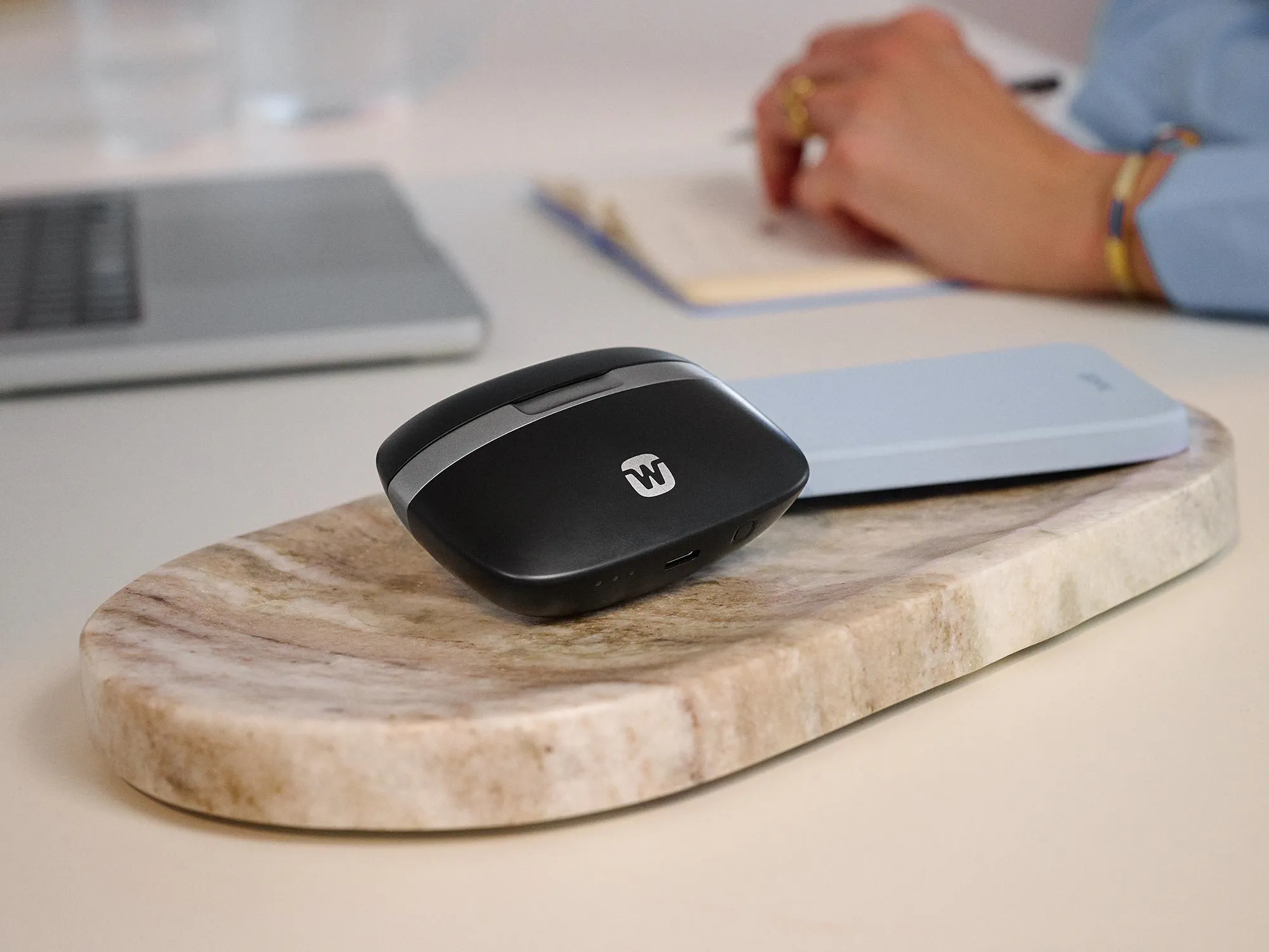 widex-hearing-aid-charger-4x3